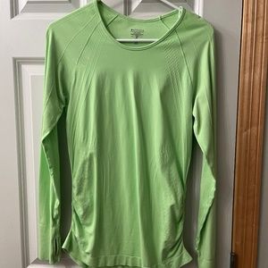 Athleta long sleeve top - green